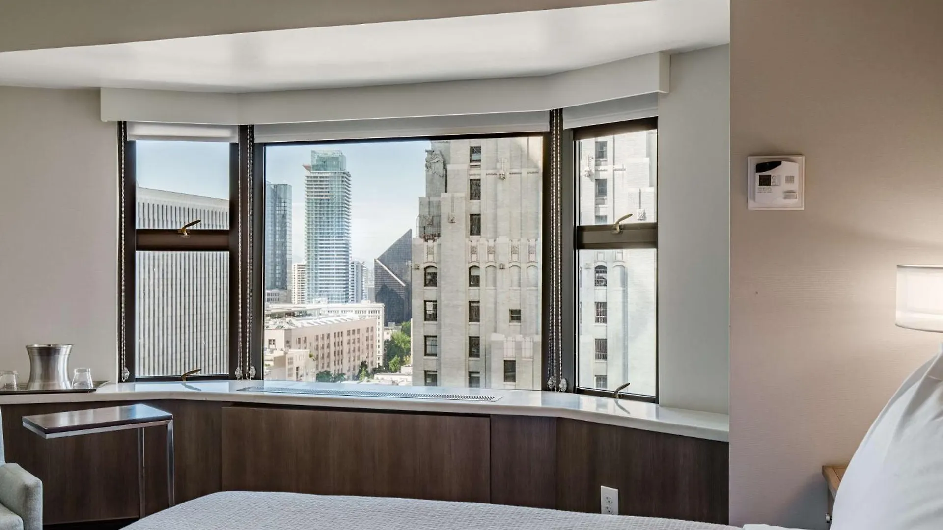 Coast Seattle Downtown Hotel By Apa